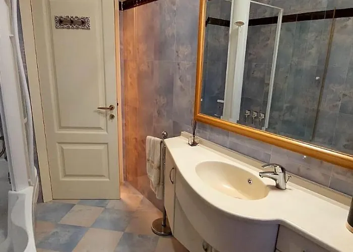 Fiore Di Loto קורטונה